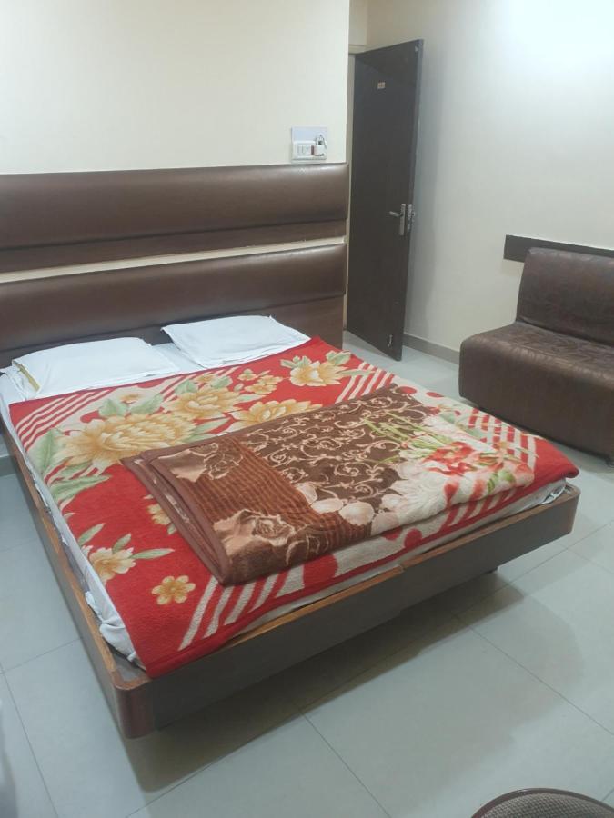 Hotel Anmol Ambikāpur Kültér fotó