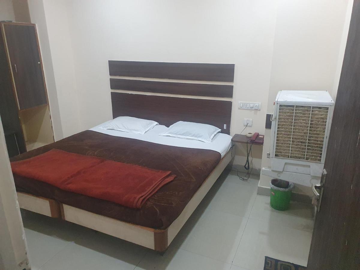 Hotel Anmol Ambikāpur Kültér fotó