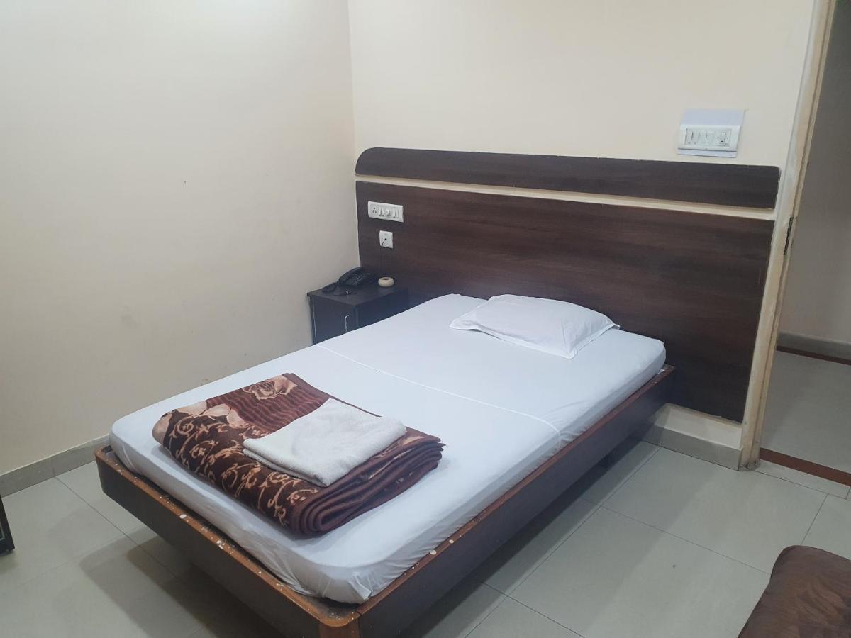 Hotel Anmol Ambikāpur Kültér fotó