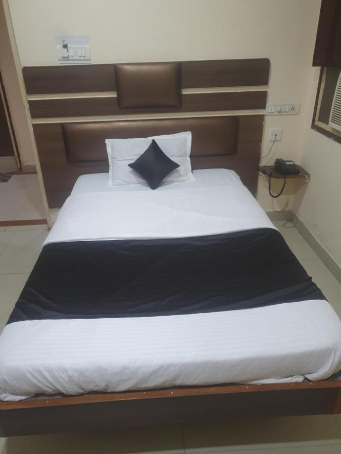 Hotel Anmol Ambikāpur Kültér fotó