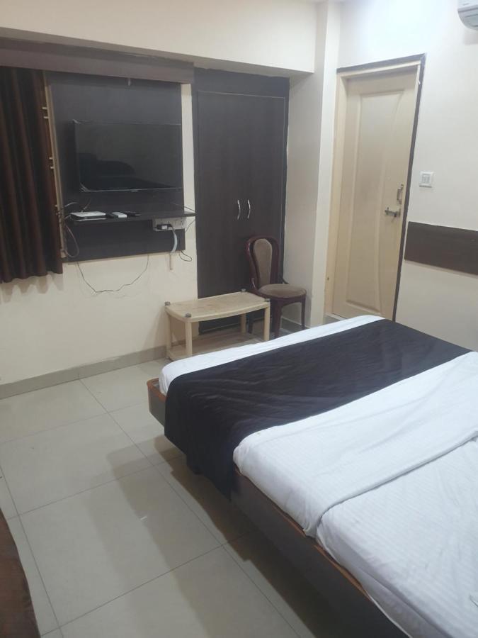 Hotel Anmol Ambikāpur Kültér fotó